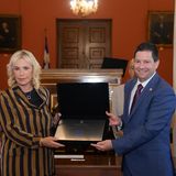 ΕΚΠΑ: το πρώτο Πανεπιστήμιο με εγκατάσταση απινιδωτών σε όλα τα κτήριά του – Δωρεά από τον Όμιλο Φαρμακευτικών Επιχειρήσεων ΤΣΕΤΗ